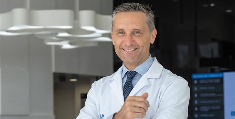 Dr Lucas Minig Gynecologist Oncologist Valencia